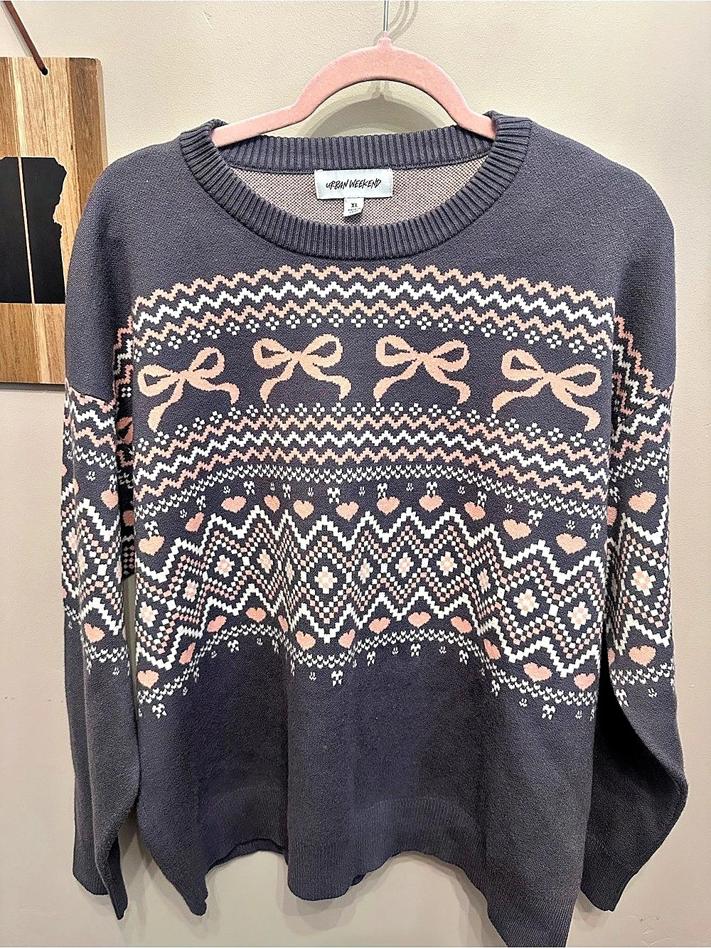 Urban Weekend Geometric Bow Sweater in Gray & Pink Size XL Like New